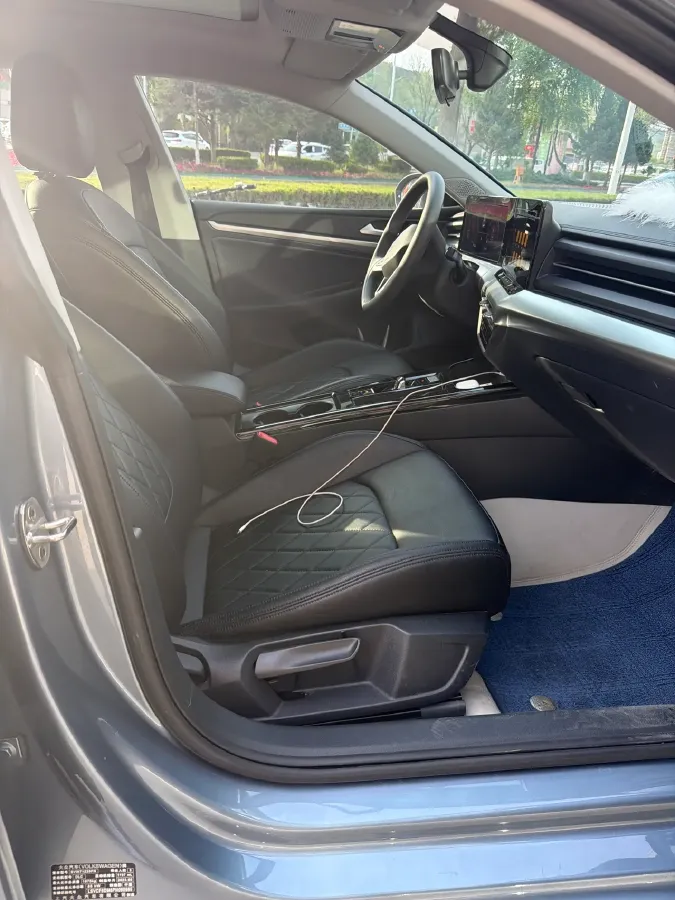 2024 Volkswagen Lamando 1.2T 116HP L4 7DCT,autocango,china used car exporter,china ev exporter,chinese used car exporter,chinese used ev exporter