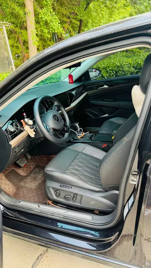 2021 Volkswagen Passat 2.0T 186HP L4 7DCT,autocango,china used car exporter,china ev exporter,chinese used car exporter,chinese used ev exporter