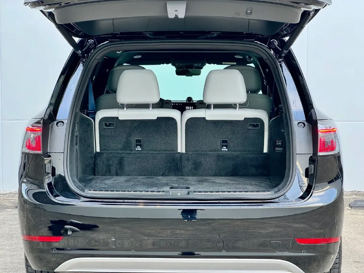 2025 AITO AITO M9 REEV 160HP REEV 52KWH,autocango,china used car exporter,china ev exporter,chinese used car exporter,chinese used ev exporter