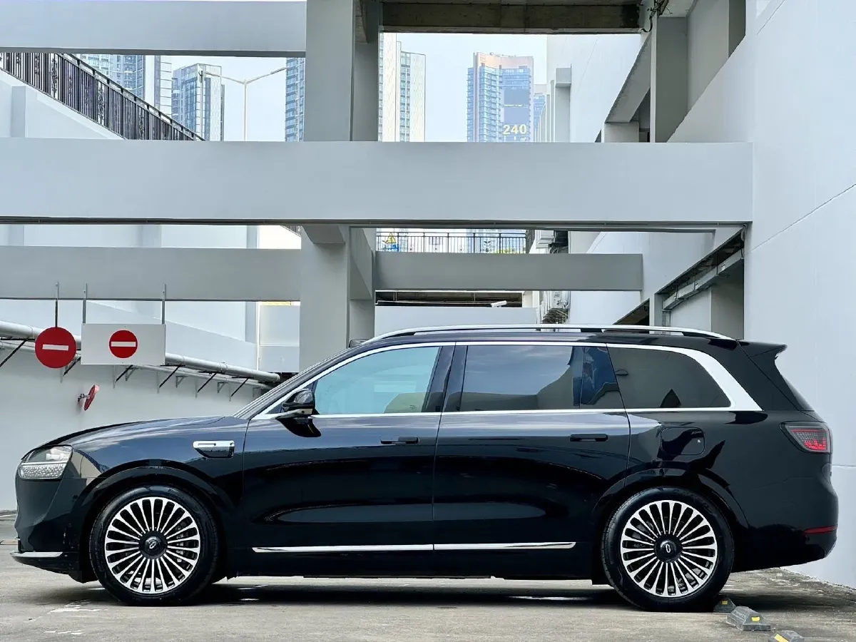 2025 AITO AITO M9 REEV 160HP REEV 52KWH,autocango,china used car exporter,china ev exporter,chinese used car exporter,chinese used ev exporter