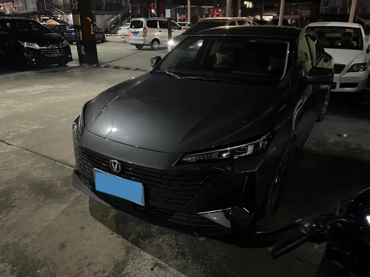 2023 ChangAn Oshan Z6 1.5T 188HP L4 7DCT,autocango,china used car exporter,china ev exporter,chinese used car exporter,chinese used ev exporter