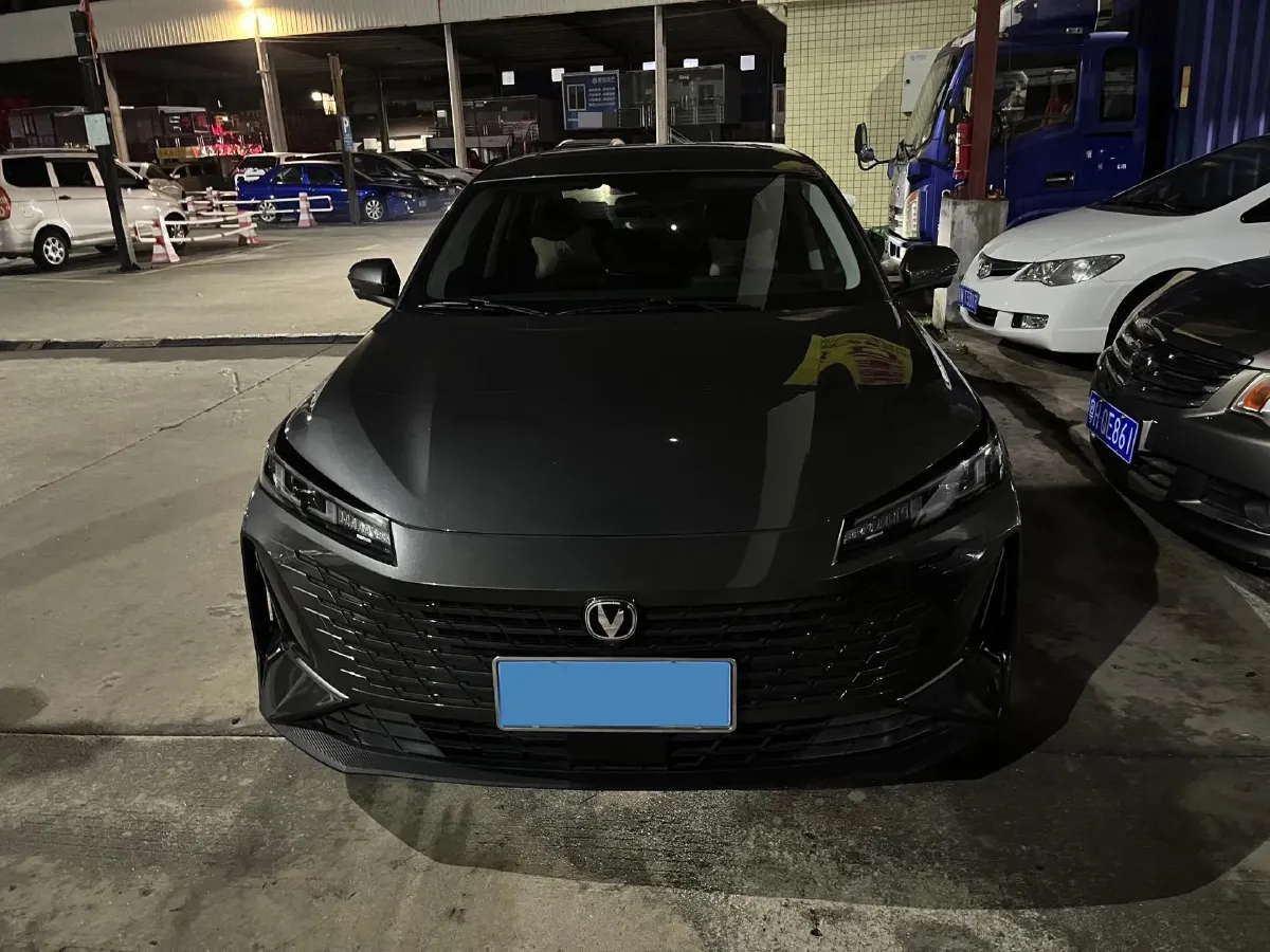 2023 ChangAn Oshan Z6 1.5T 188HP L4 7DCT,autocango,china used car exporter,china ev exporter,chinese used car exporter,chinese used ev exporter