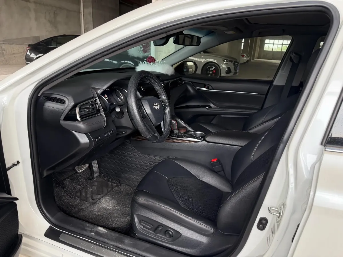 2019 Toyota Camry 2.0L 178HP L4 CVT,autocango,china used car exporter,china ev exporter,chinese used car exporter,chinese used ev exporter