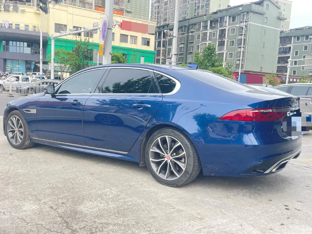 2022 Jaguar XFL 2.0T 250HP L4 8AT,autocango,china used car exporter,china ev exporter,chinese used car exporter,chinese used ev exporter