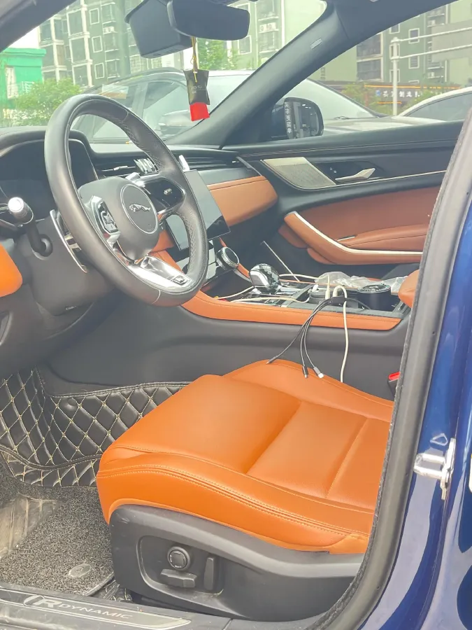 2022 Jaguar XFL 2.0T 250HP L4 8AT,autocango,china used car exporter,china ev exporter,chinese used car exporter,chinese used ev exporter