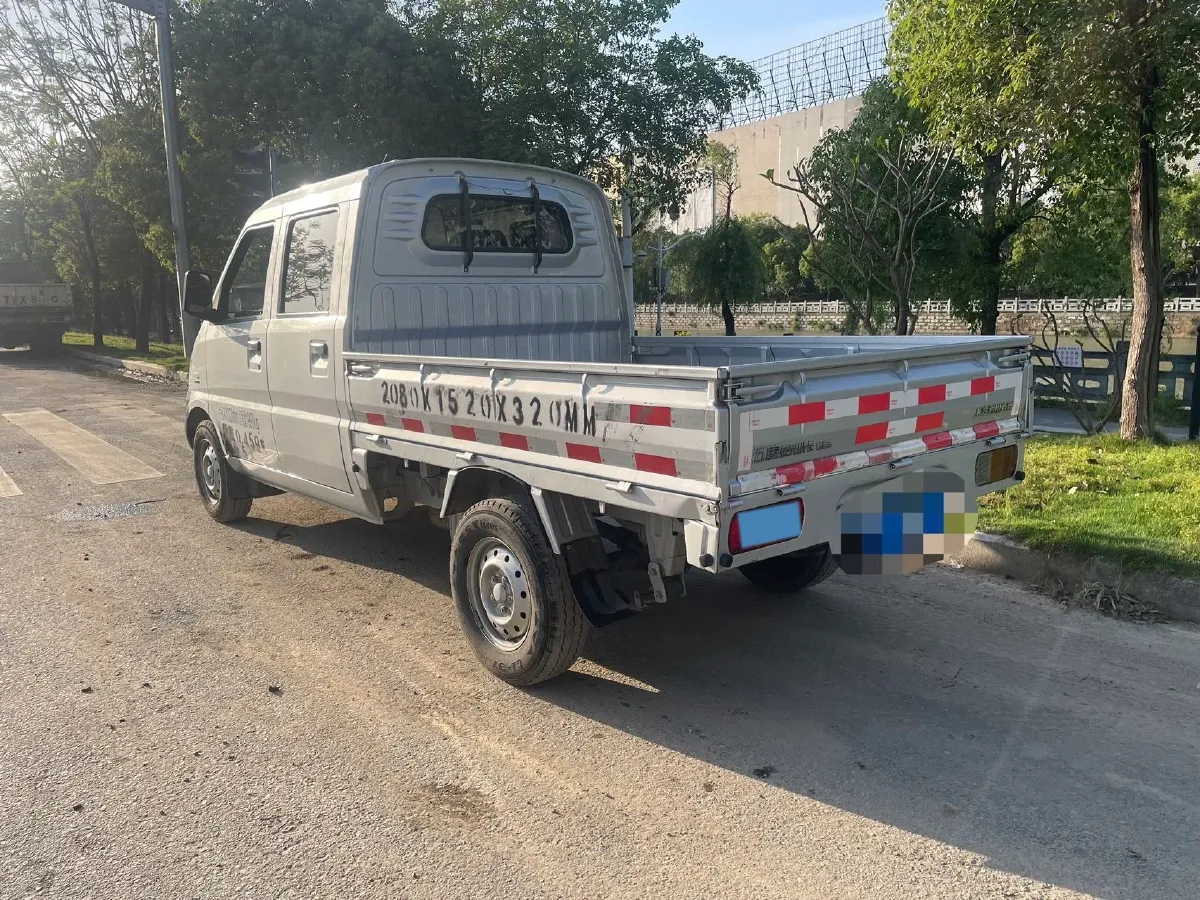 2021 WuLing RongGuang Mini Truck 1.5L 99HP L4 5MT,autocango,china used car exporter,china ev exporter,chinese used car exporter,chinese used ev exporter