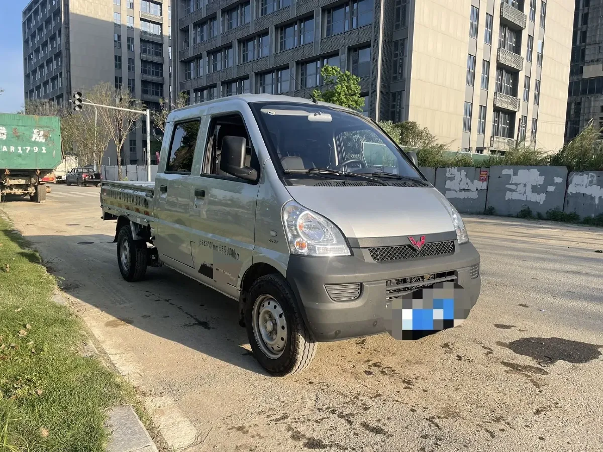 2021 WuLing RongGuang Mini Truck 1.5L 99HP L4 5MT,autocango,china used car exporter,china ev exporter,chinese used car exporter,chinese used ev exporter