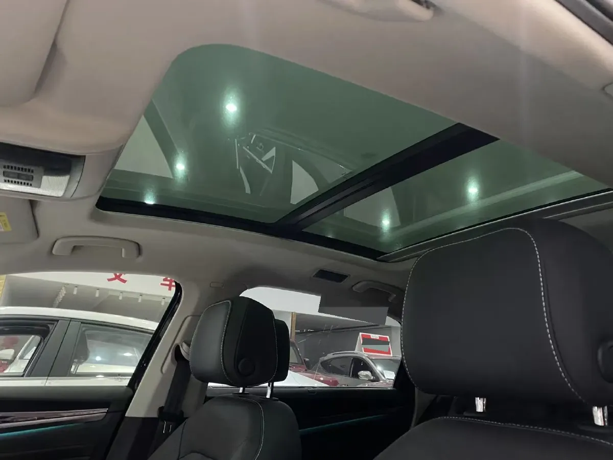 2023 Volkswagen Passat 2.0T 186HP L4 7DCT,autocango,china used car exporter,china ev exporter,chinese used car exporter,chinese used ev exporter