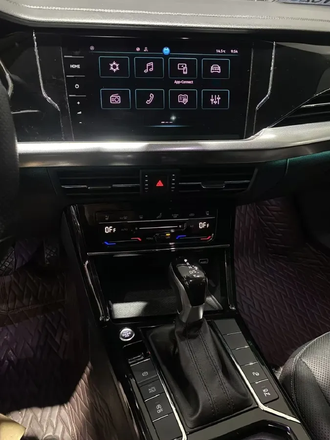 2023 Volkswagen Passat 2.0T 186HP L4 7DCT,autocango,china used car exporter,china ev exporter,chinese used car exporter,chinese used ev exporter