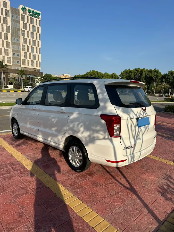 2019 WuLing HongGuang 1.5L 99HP L4 6MT,autocango,china used car exporter,china ev exporter,chinese used car exporter,chinese used ev exporter