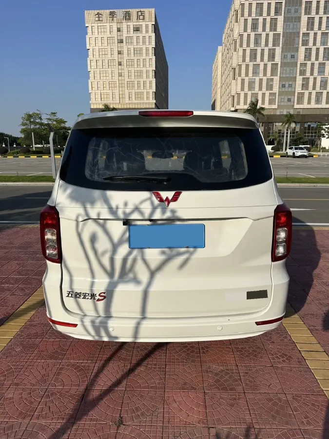 2019 WuLing HongGuang 1.5L 99HP L4 6MT,autocango,china used car exporter,china ev exporter,chinese used car exporter,chinese used ev exporter