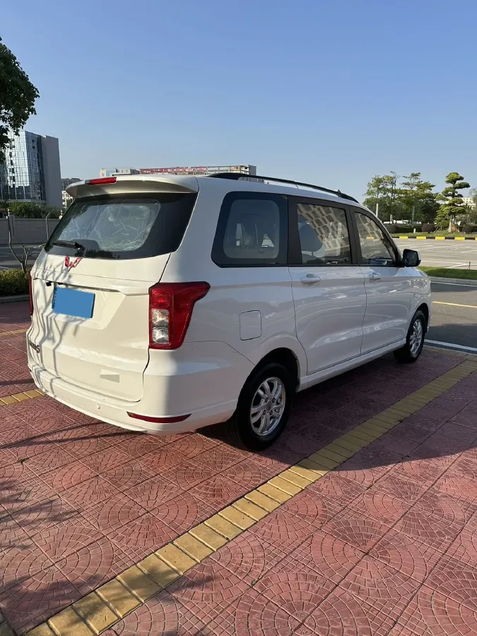 2019 WuLing HongGuang 1.5L 99HP L4 6MT,autocango,china used car exporter,china ev exporter,chinese used car exporter,chinese used ev exporter