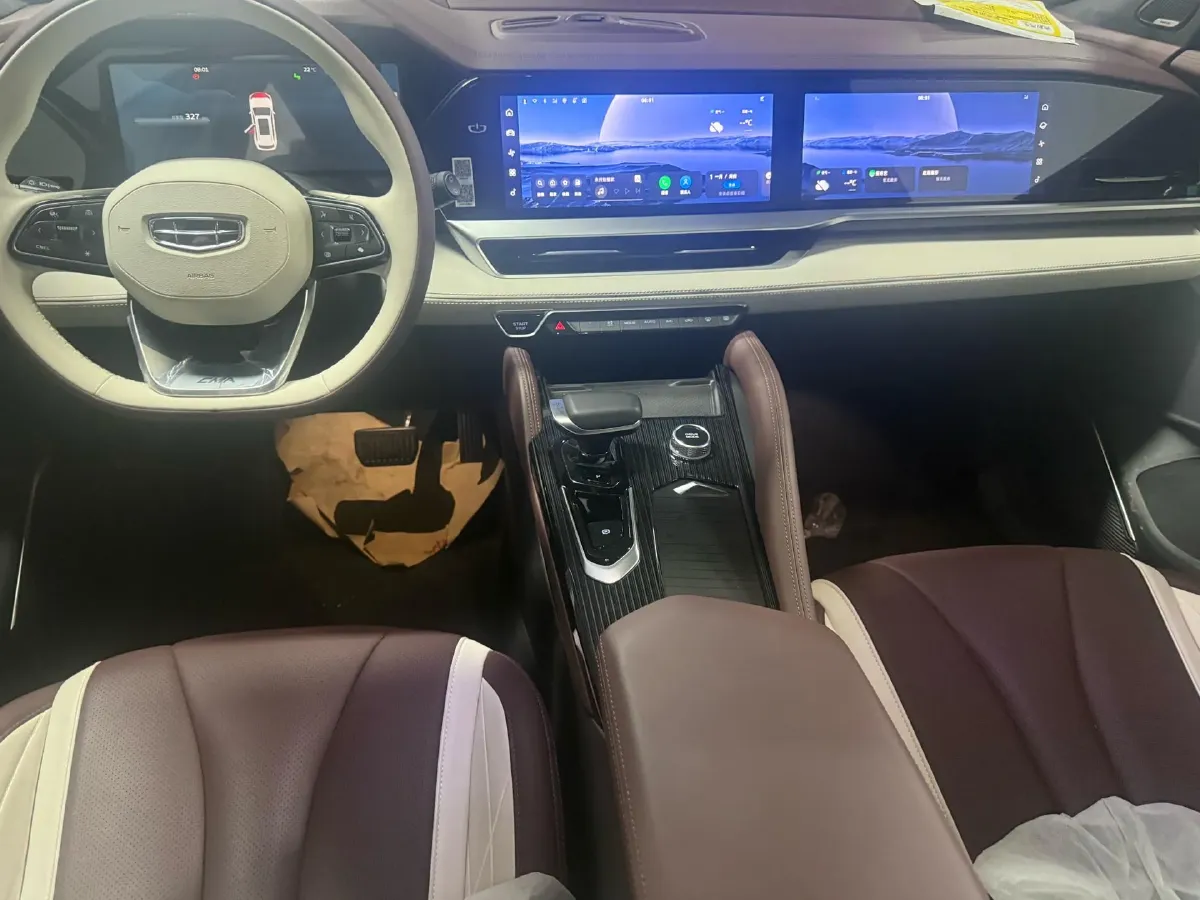 2021 Geely Monjaro 2.0T 238HP L4 8AT,autocango,china used car exporter,china ev exporter,chinese used car exporter,chinese used ev exporter