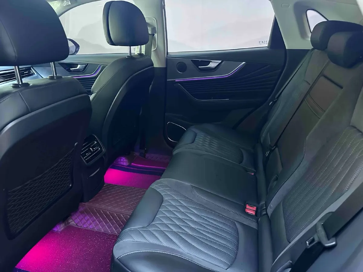 2023 HongQi HS5 2.0T 252HP L4 8AT,autocango,china used car exporter,china ev exporter,chinese used car exporter,chinese used ev exporter