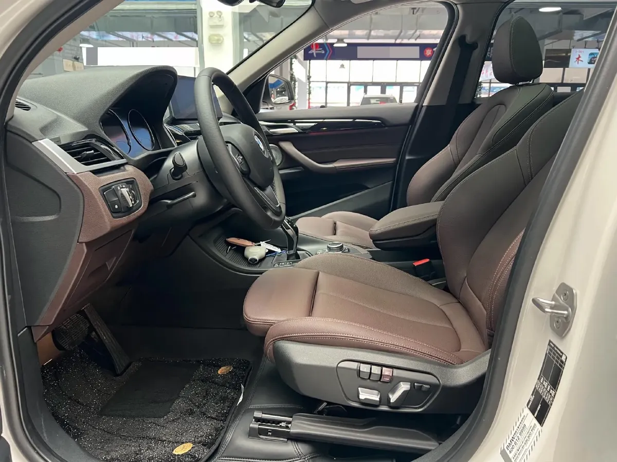 2021 BMW X1 1.5T 140HP L3 7DCT,autocango,china used car exporter,china ev exporter,chinese used car exporter,chinese used ev exporter