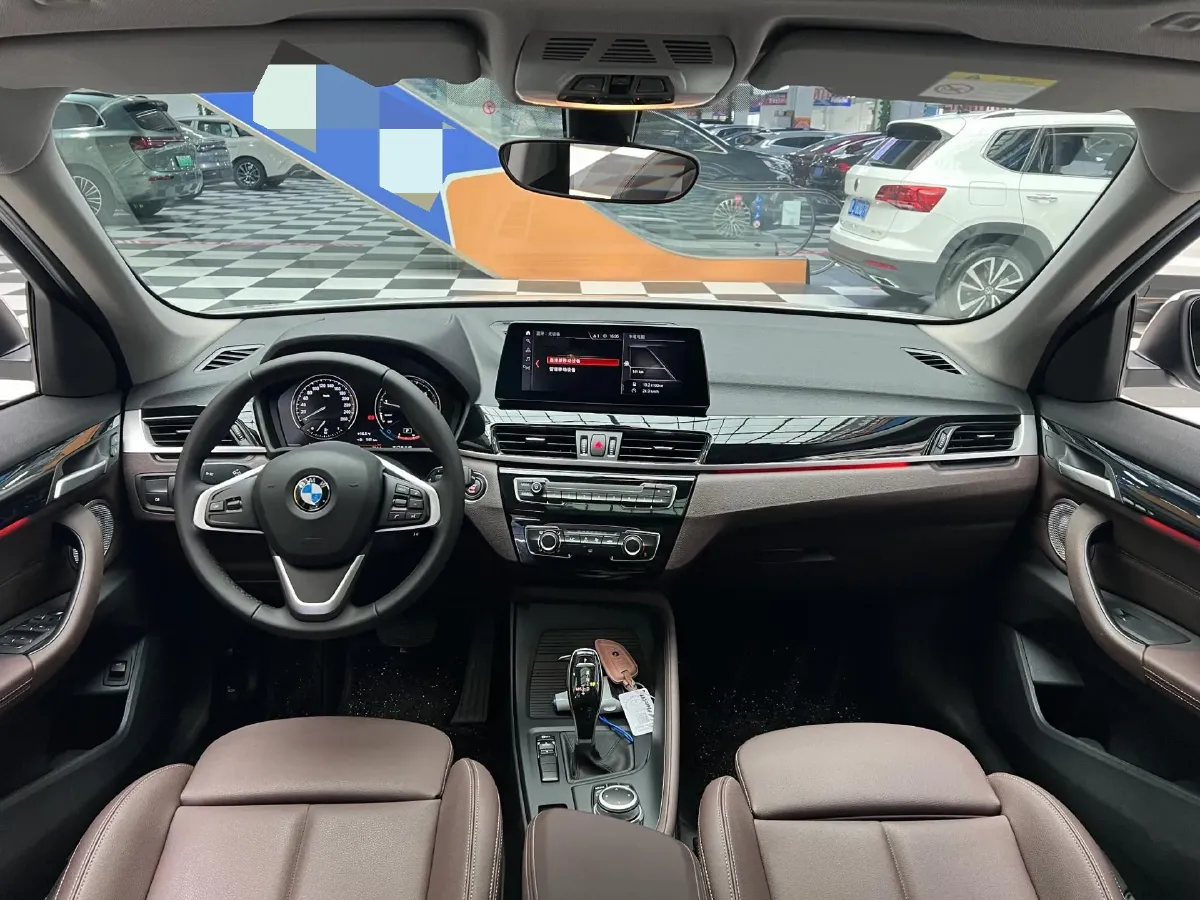 2021 BMW X1 1.5T 140HP L3 7DCT,autocango,china used car exporter,china ev exporter,chinese used car exporter,chinese used ev exporter