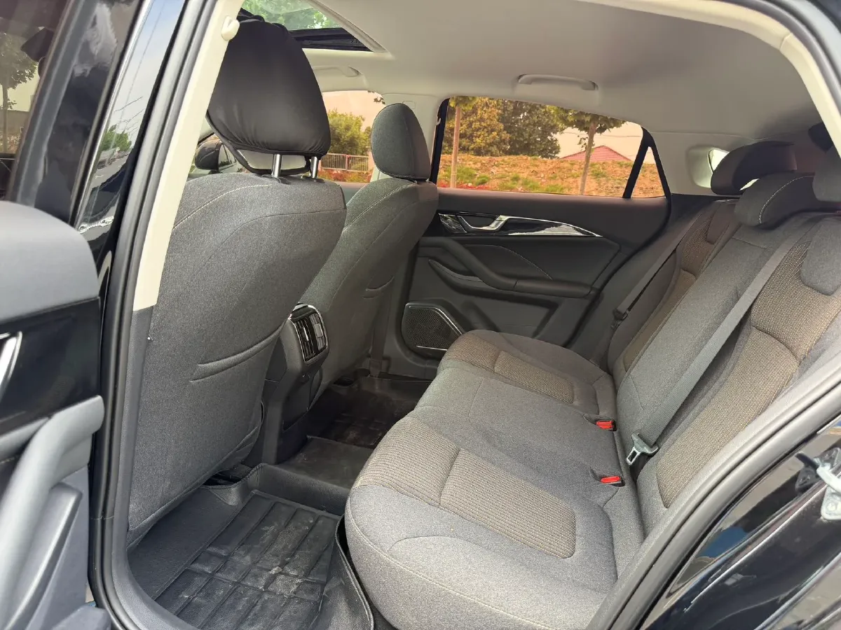 2022 Bestune B70 1.5T 169HP L4 7DCT,autocango,china used car exporter,china ev exporter,chinese used car exporter,chinese used ev exporter