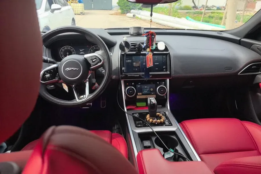 2023 Jaguar XEL 2.0T 250HP L4 8AT,autocango,china used car exporter,china ev exporter,chinese used car exporter,chinese used ev exporter