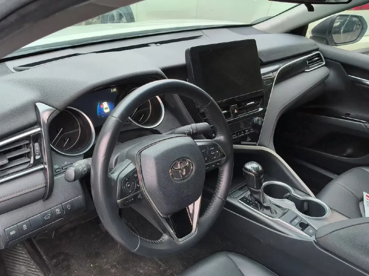 2021 Toyota Camry 2.5L 209HP L4 8AT,autocango,china used car exporter,china ev exporter,chinese used car exporter,chinese used ev exporter