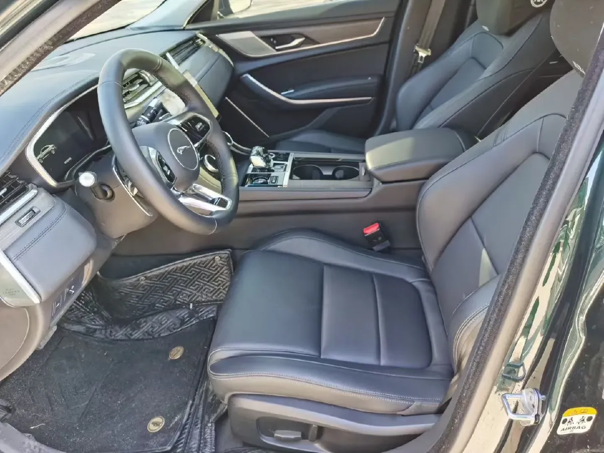 2023 Jaguar XFL 2.0T 200HP L4 8AT,autocango,china used car exporter,china ev exporter,chinese used car exporter,chinese used ev exporter