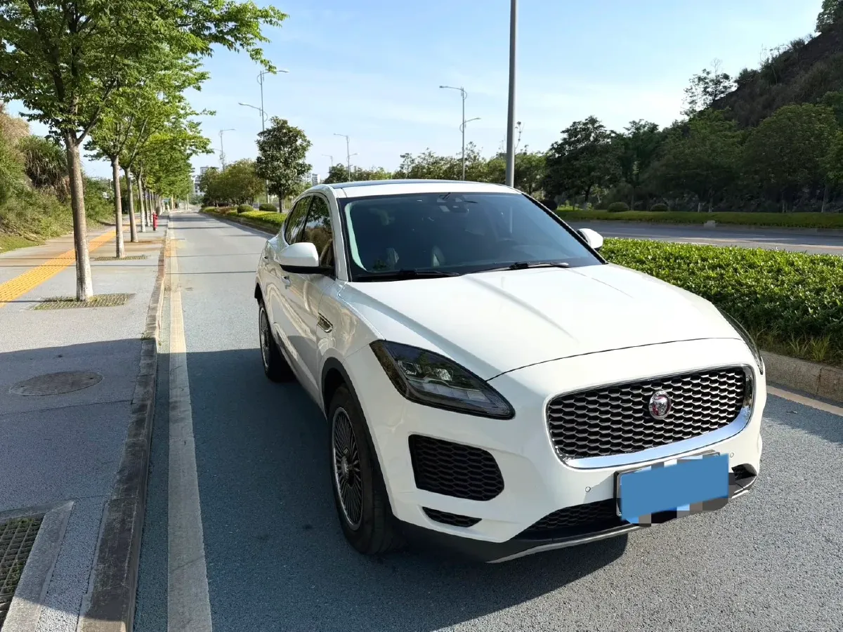 2018 Jaguar E-PACE 2.0T 249HP L4 9AT,autocango,china used car exporter,china ev exporter,chinese used car exporter,chinese used ev exporter