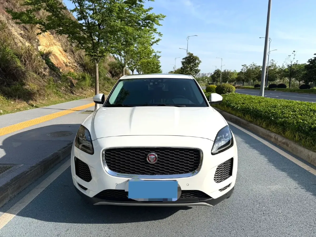 2018 Jaguar E-PACE 2.0T 249HP L4 9AT,autocango,china used car exporter,china ev exporter,chinese used car exporter,chinese used ev exporter