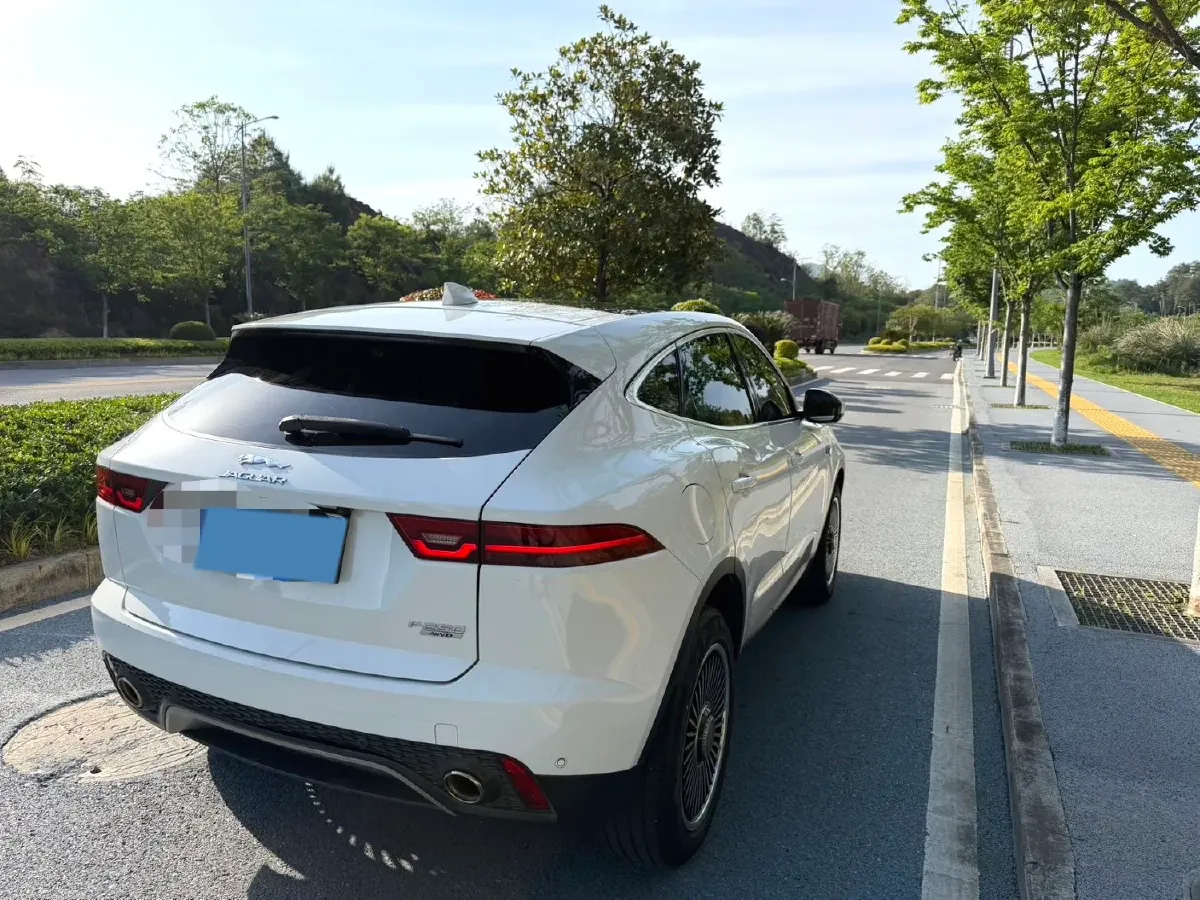 2018 Jaguar E-PACE 2.0T 249HP L4 9AT,autocango,china used car exporter,china ev exporter,chinese used car exporter,chinese used ev exporter