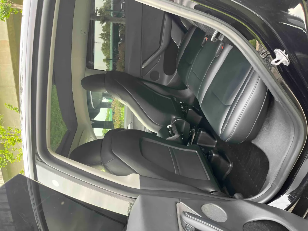 2022 Tesla Model Y BEV 60KWH,autocango,china used car exporter,china ev exporter,chinese used car exporter,chinese used ev exporter