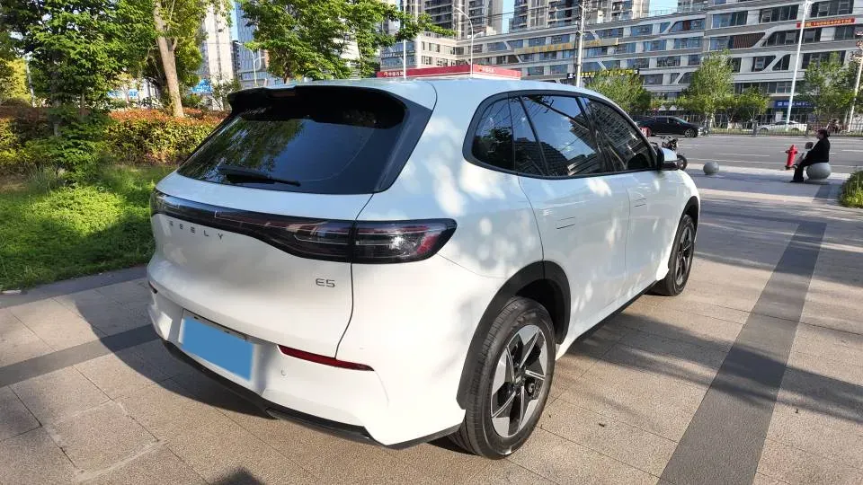 2024 LanDian E5 1.5L 110HP L4 E-CVT PHEV 17.52KWH,autocango,china used car exporter,china ev exporter,chinese used car exporter,chinese used ev exporter