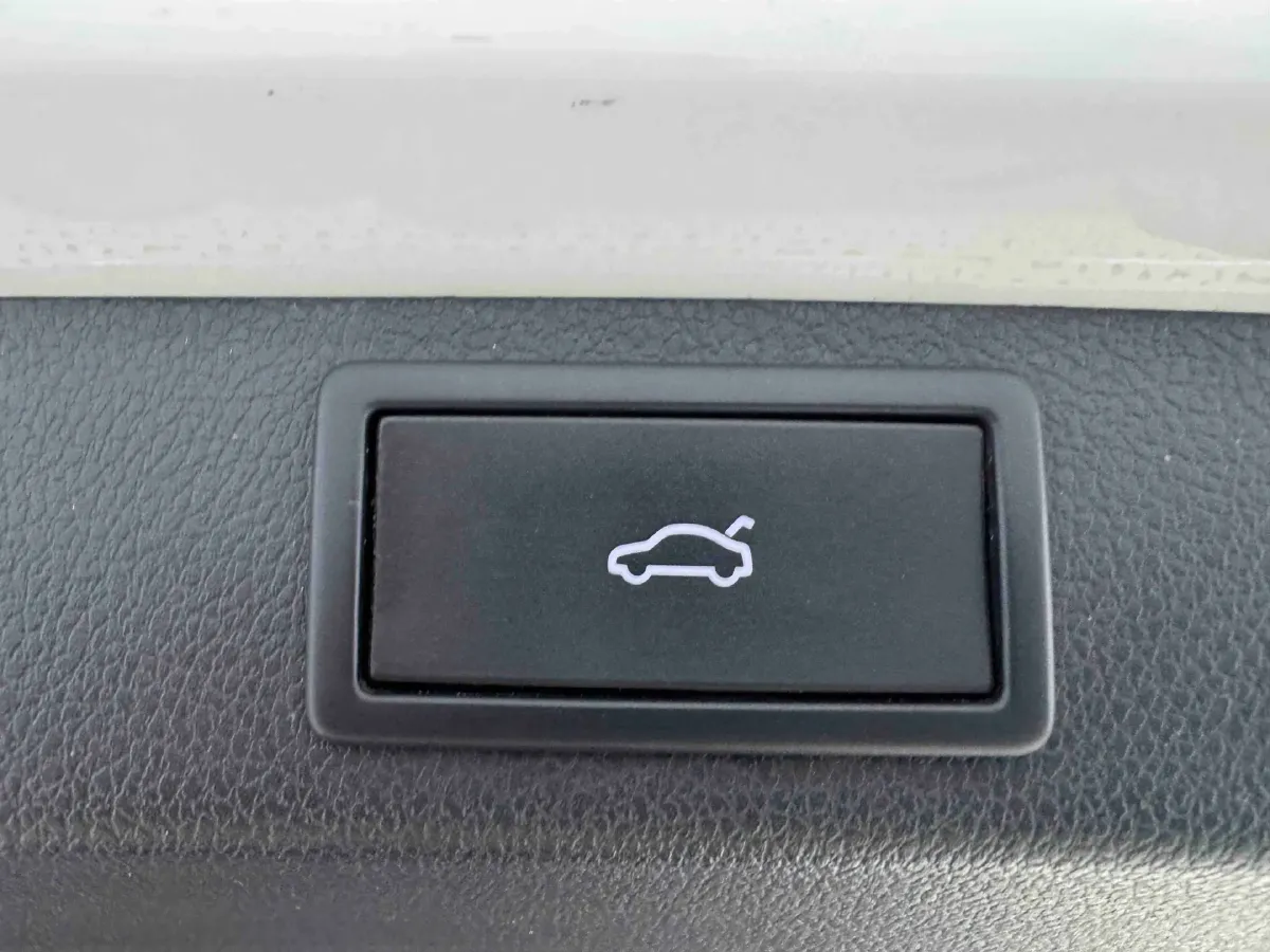 2022 Skoda Karoq 1.4T 150HP L4 7DCT,autocango,china used car exporter,china ev exporter,chinese used car exporter,chinese used ev exporter