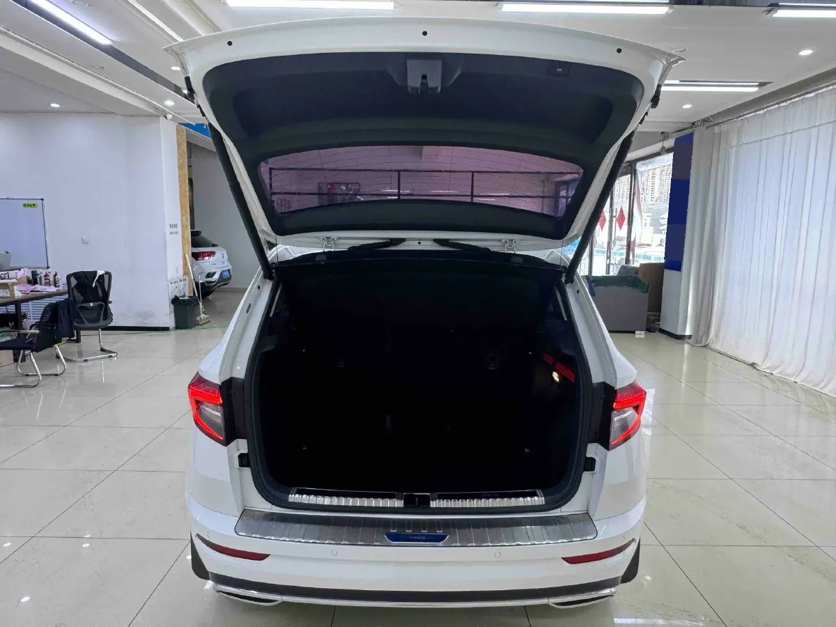2022 Skoda Karoq 1.4T 150HP L4 7DCT,autocango,china used car exporter,china ev exporter,chinese used car exporter,chinese used ev exporter