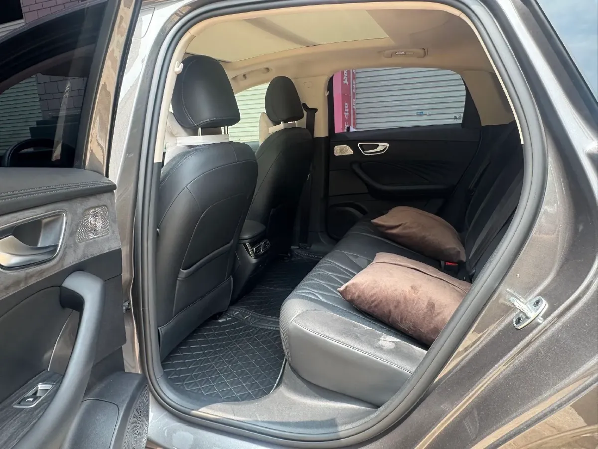 2023 Roewe D7 1.5L 112HP L4 1DHT PHEV 21.4KWH,autocango,china used car exporter,china ev exporter,chinese used car exporter,chinese used ev exporter