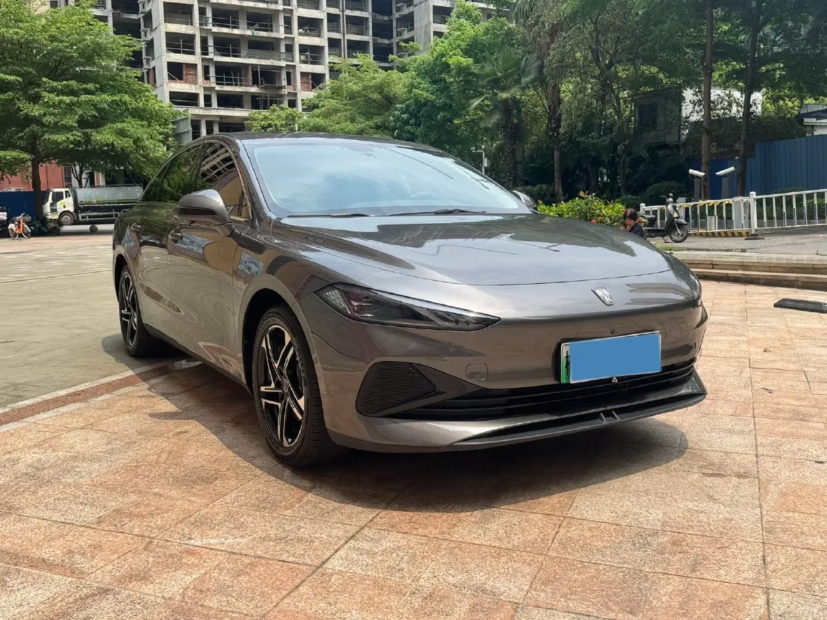 2023 Roewe D7 1.5L 112HP L4 1DHT PHEV 21.4KWH,autocango,china used car exporter,china ev exporter,chinese used car exporter,chinese used ev exporter
