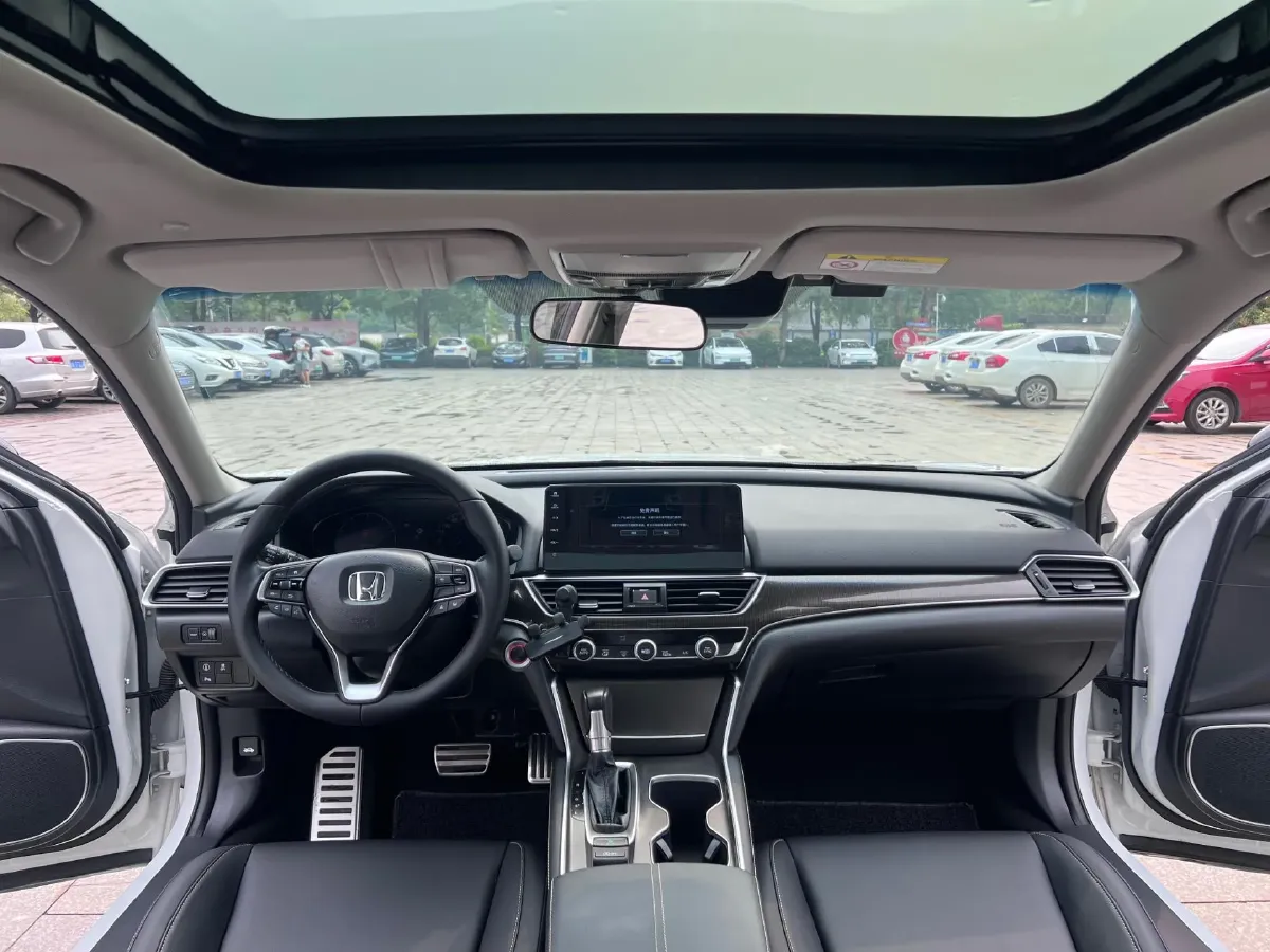 2022 Honda Accord 1.5T 194HP L4 CVT,autocango,china used car exporter,china ev exporter,chinese used car exporter,chinese used ev exporter