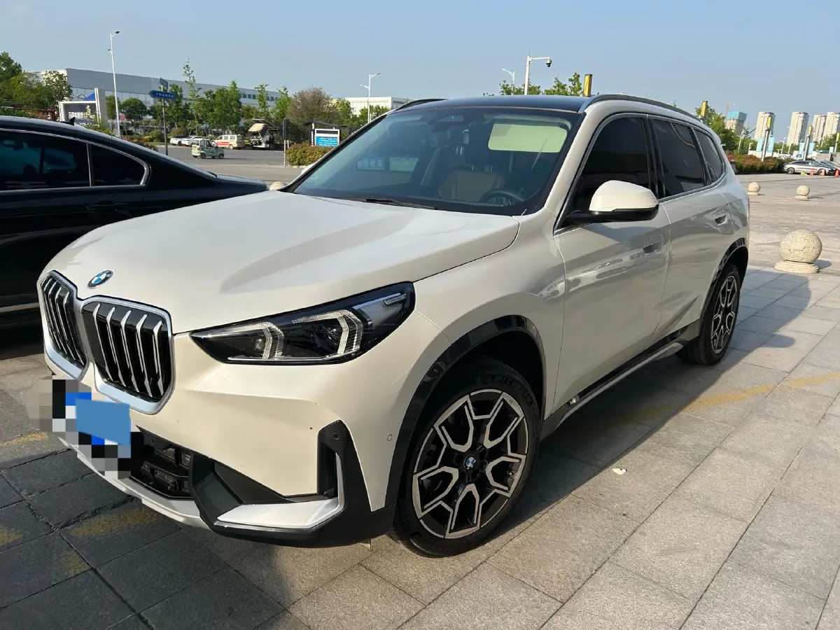 2024 BMW X1 2.0T 204HP L4 7DCT,autocango,china used car exporter,china ev exporter,chinese used car exporter,chinese used ev exporter