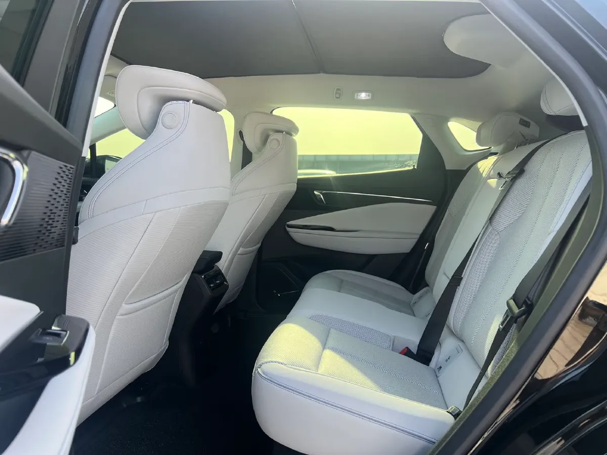 2023 Roewe F7 BEV 64KWH,autocango,china used car exporter,china ev exporter,chinese used car exporter,chinese used ev exporter