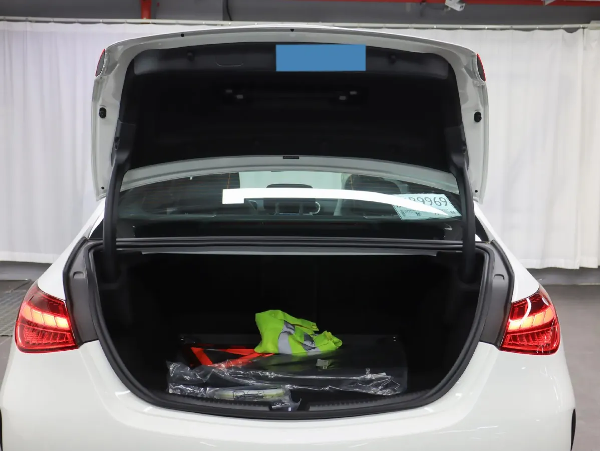 2024 Mercedes-Benz C AMG 2.0T 408HP L4 9AT,autocango,china used car exporter,china ev exporter,chinese used car exporter,chinese used ev exporter