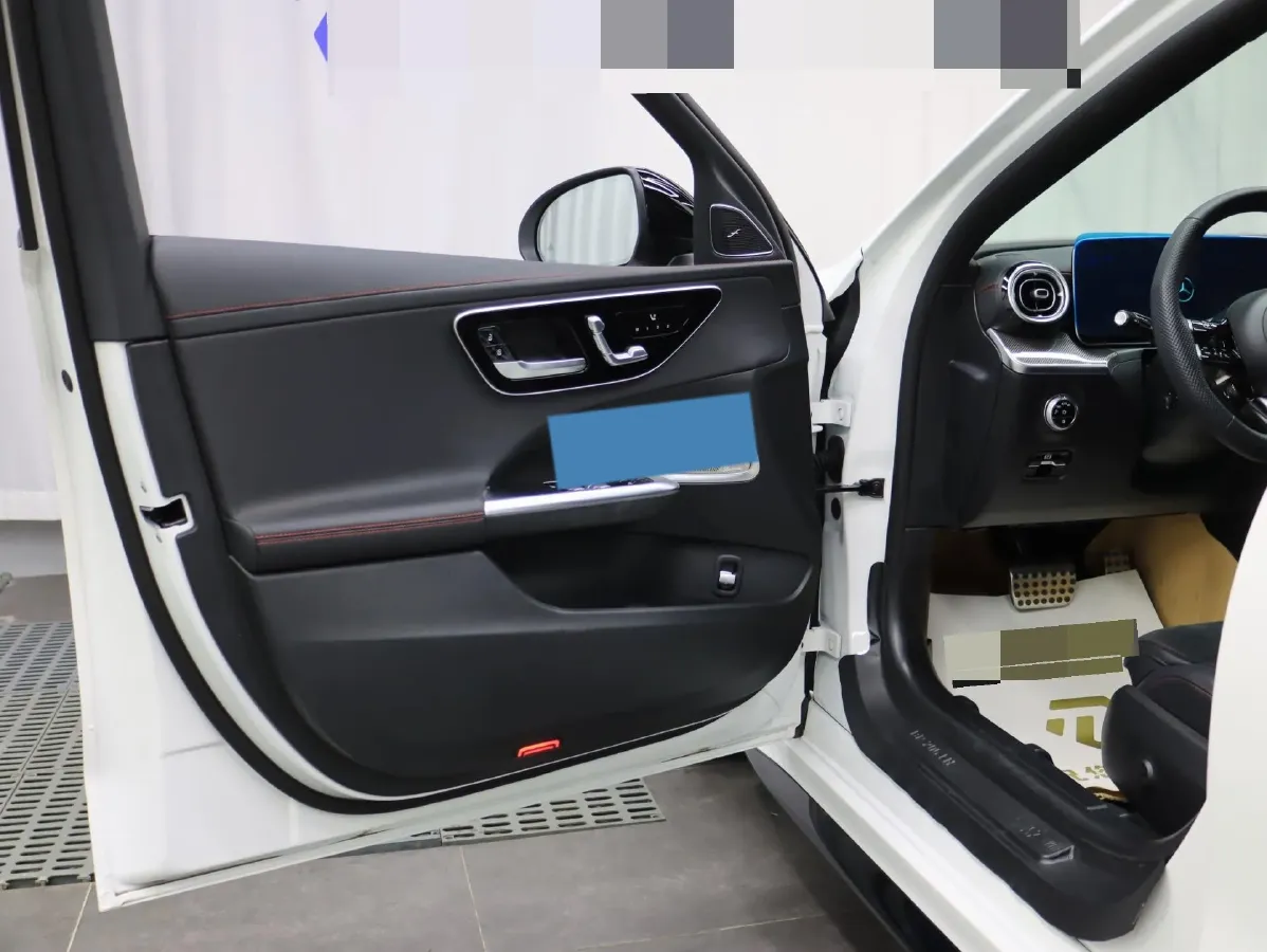 2024 Mercedes-Benz C AMG 2.0T 408HP L4 9AT,autocango,china used car exporter,china ev exporter,chinese used car exporter,chinese used ev exporter