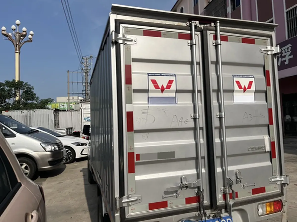 2022 WuLing RongGuang Mini Truck 1.5L 99HP L4 5MT,autocango,china used car exporter,china ev exporter,chinese used car exporter,chinese used ev exporter