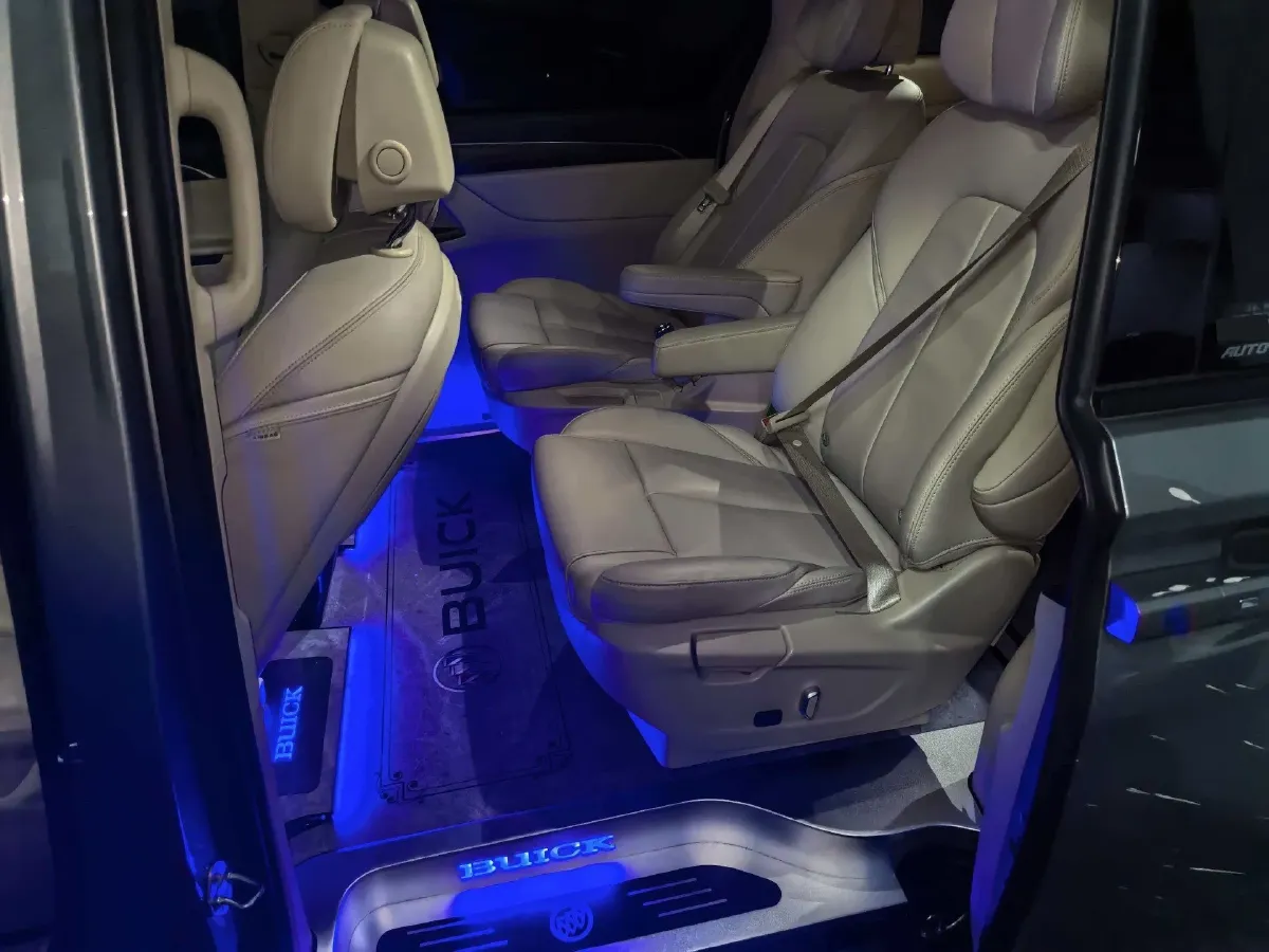 2023 Buick GL8 2.0T 237HP L4 9AT,autocango,china used car exporter,china ev exporter,chinese used car exporter,chinese used ev exporter