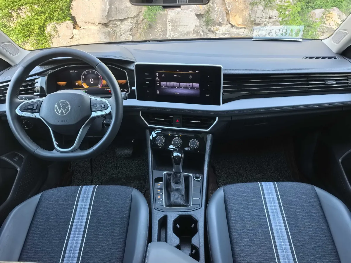 2024 Volkswagen Sagitar 1.5T 160HP L4 7DCT,autocango,china used car exporter,china ev exporter,chinese used car exporter,chinese used ev exporter