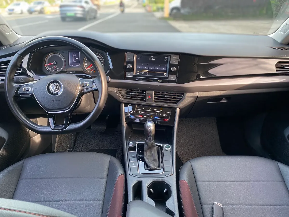 2020 Volkswagen Bora 1.5L 113HP L4 6AT,autocango,china used car exporter,china ev exporter,chinese used car exporter,chinese used ev exporter