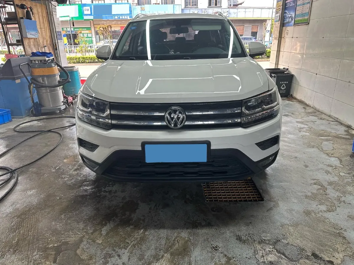 2019 MINI MINI 1.5T 102HP L3 7DCT,autocango,china used car exporter,china ev exporter,chinese used car exporter,chinese used ev exporter