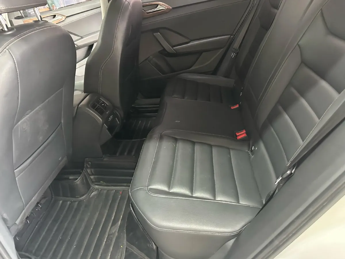 2019 MINI MINI 1.5T 102HP L3 7DCT,autocango,china used car exporter,china ev exporter,chinese used car exporter,chinese used ev exporter