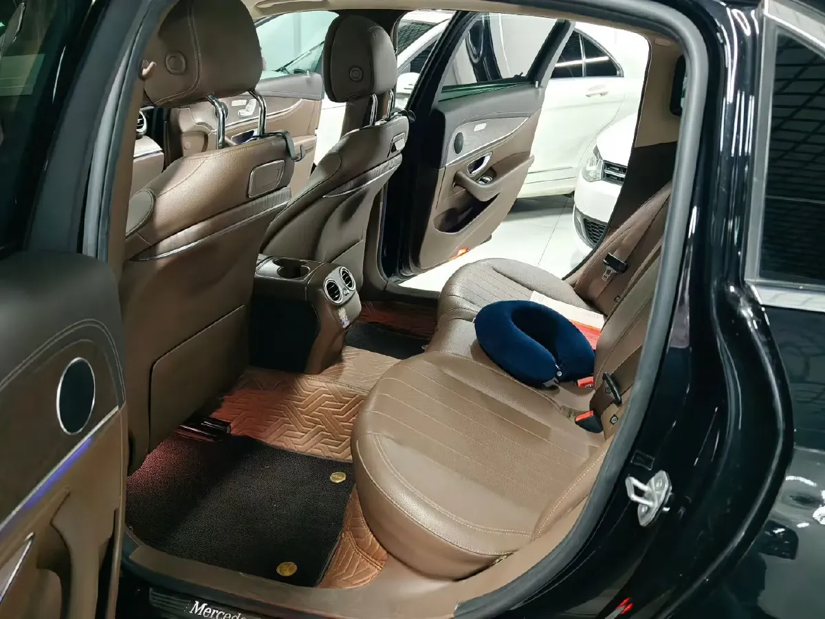 2020 Mercedes-Benz E Class 2.0T 258HP L4 9AT,autocango,china used car exporter,china ev exporter,chinese used car exporter,chinese used ev exporter