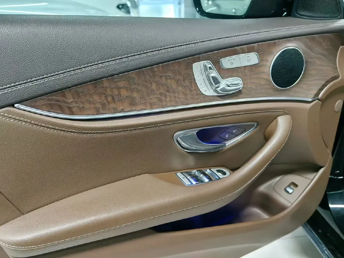 2020 Mercedes-Benz E Class 2.0T 258HP L4 9AT,autocango,china used car exporter,china ev exporter,chinese used car exporter,chinese used ev exporter