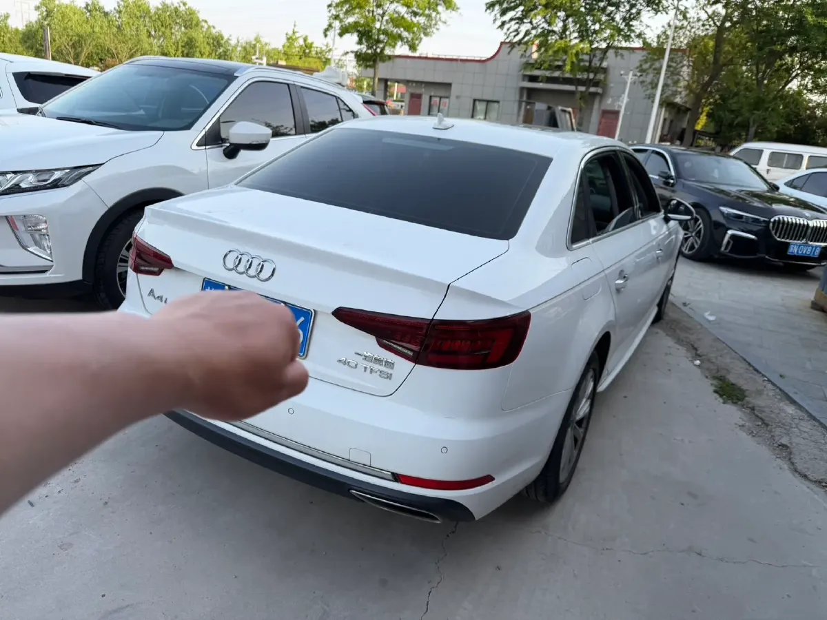 2019 Audi A4L 2.0T 190HP L4 7DCT,autocango,china used car exporter,china ev exporter,chinese used car exporter,chinese used ev exporter