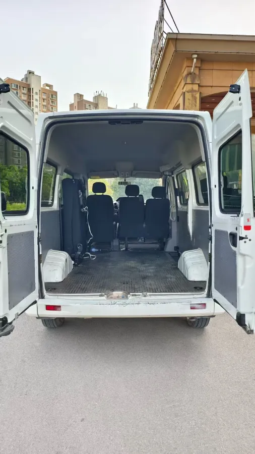 2021 MAXUS XinTu V80 2.0T 127HP L4 6MT,autocango,china used car exporter,china ev exporter,chinese used car exporter,chinese used ev exporter