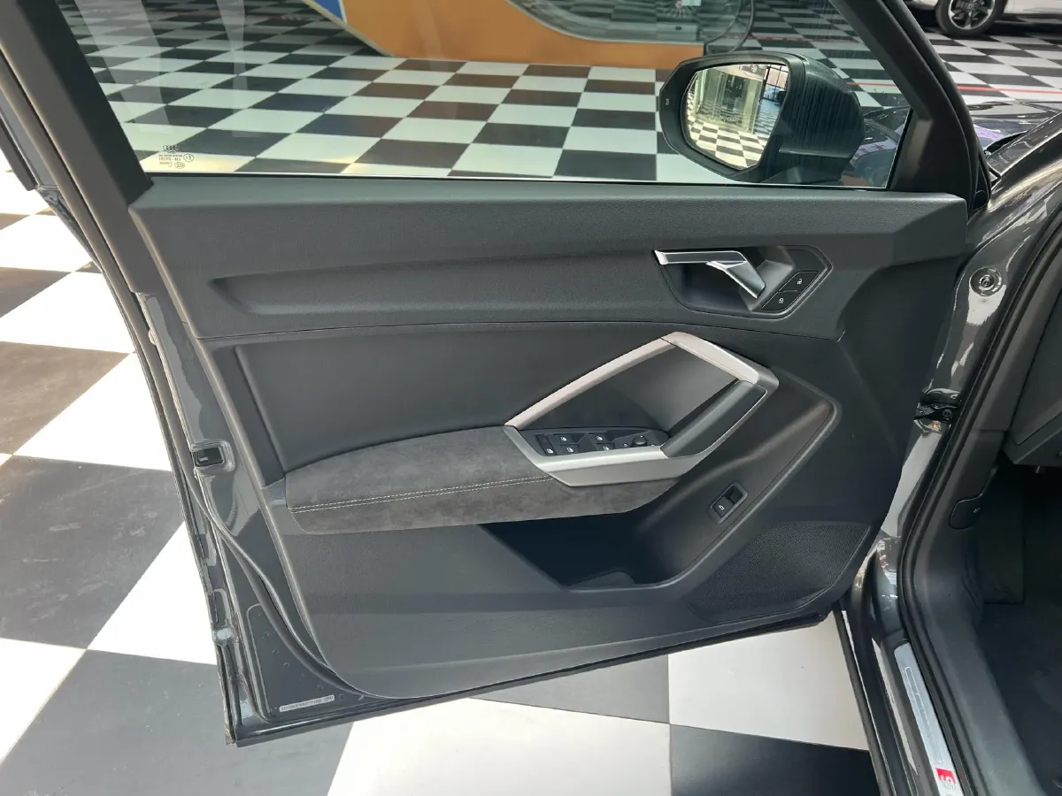 2022 Audi Q3 1.4T 150HP L4 7DCT,autocango,china used car exporter,china ev exporter,chinese used car exporter,chinese used ev exporter