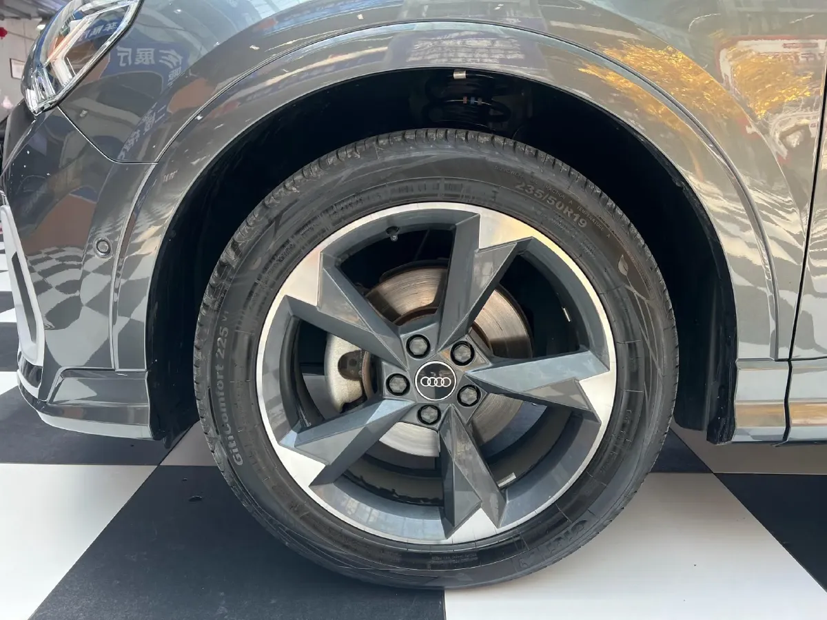 2022 Audi Q3 1.4T 150HP L4 7DCT,autocango,china used car exporter,china ev exporter,chinese used car exporter,chinese used ev exporter